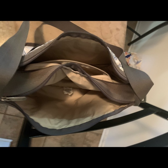 Snake skin print Lesportsac crossbody bag, used - Picture 7 of 7